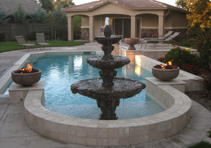 Three-tiered pool fountain
